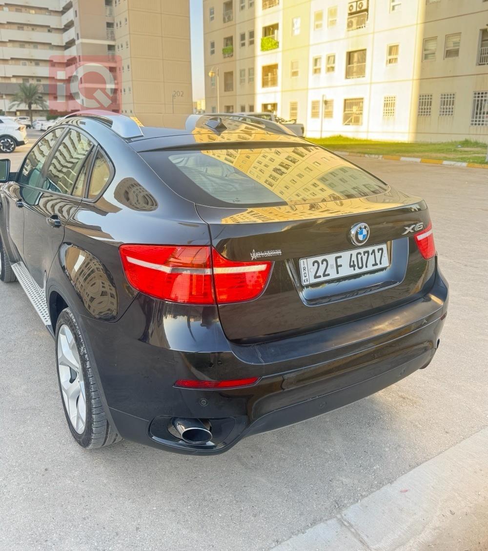 بی ئێم دەبڵیو X6